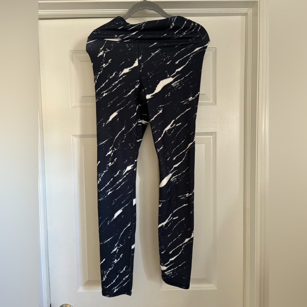 Gap Fit leggings/yoga pants.